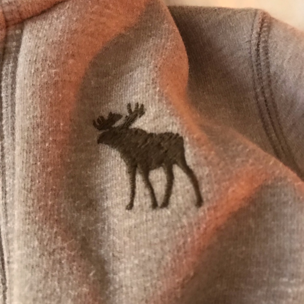 Cute Pull-Over - Picture 3 of 5